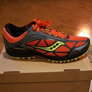 💚BRAND NEW💚 Saucony Peregrine 3.0 size 10.5